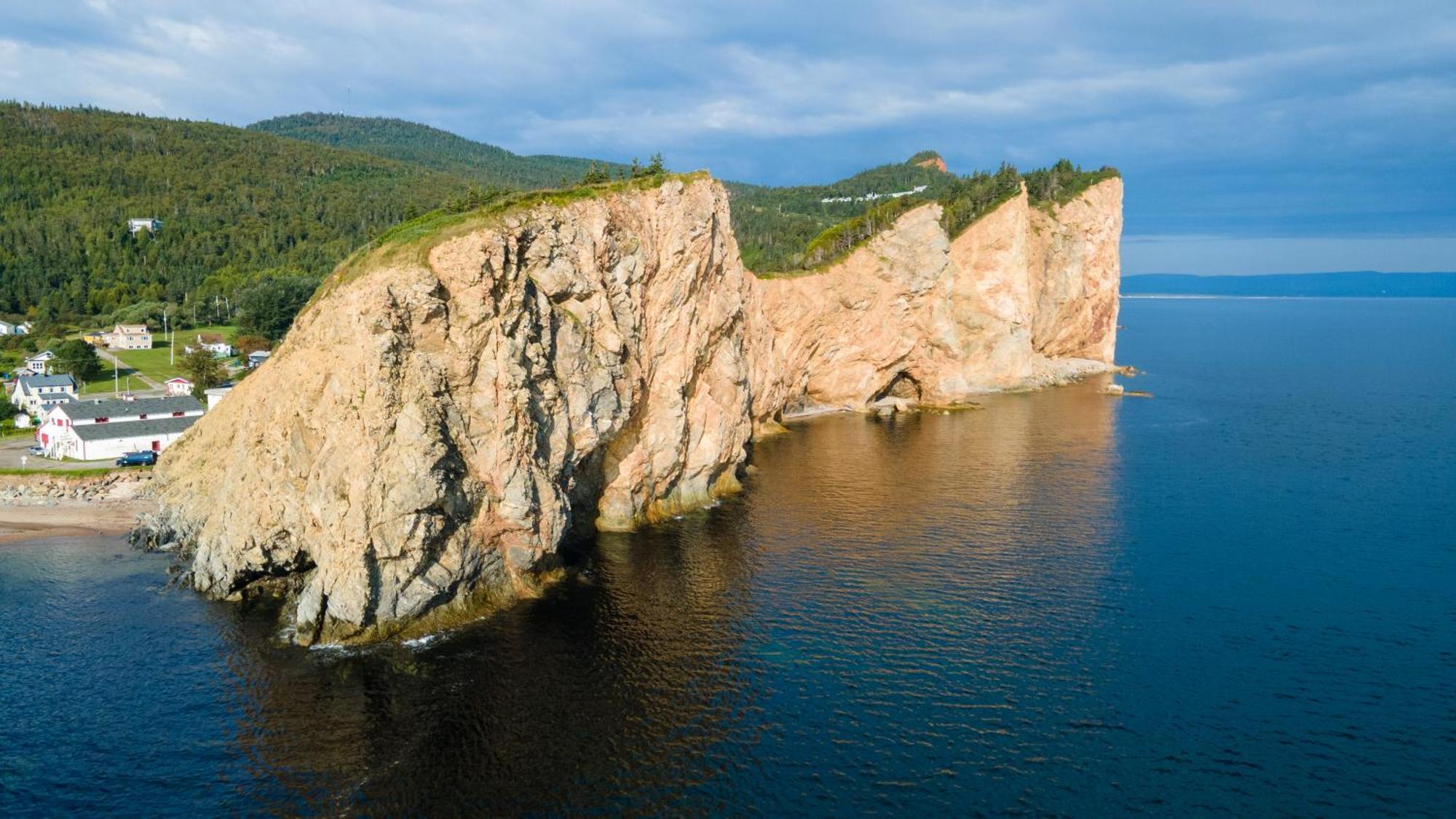Hotel Les Trois Soeurs Персе Екстериор снимка