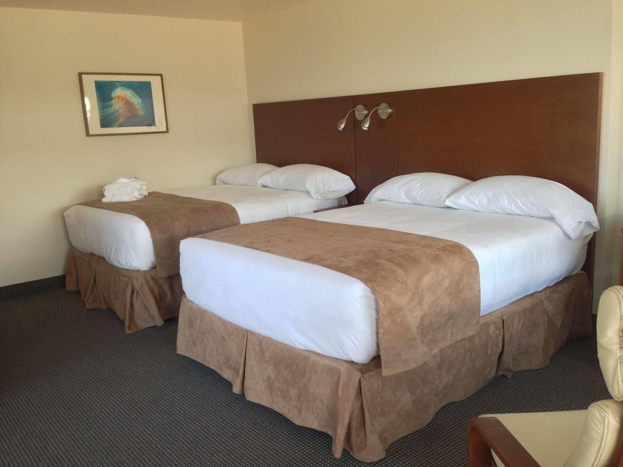 Hotel Les Trois Soeurs Персе Екстериор снимка